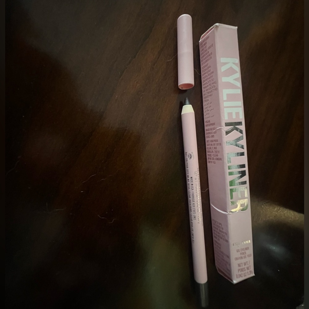 NIB! Kylie Cosmetics Gun Metallic Eyeliner